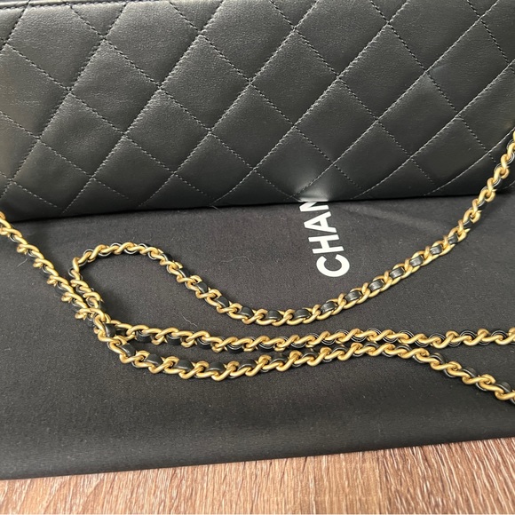 Chanel black Enchained clutch bag brand new condition - Picture 2 of 14